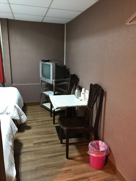 Fly Inn Đài Bắc Ngoại thất bức ảnh
