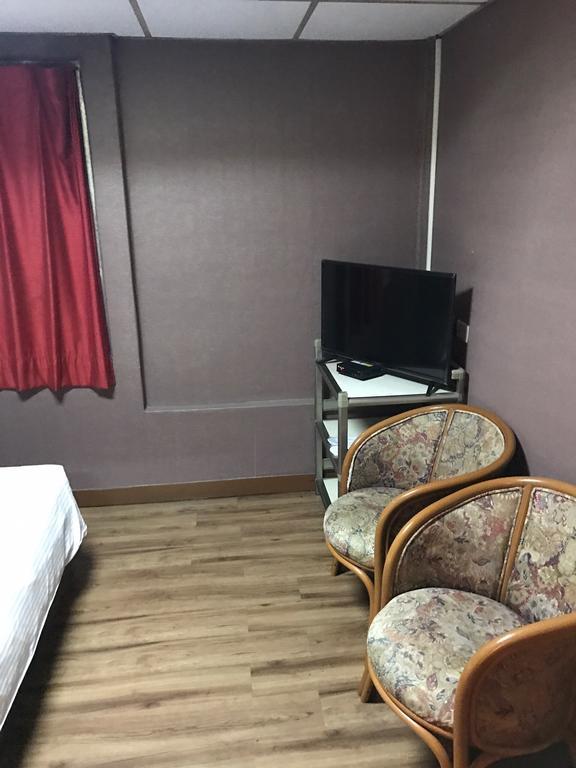 Fly Inn Đài Bắc Ngoại thất bức ảnh