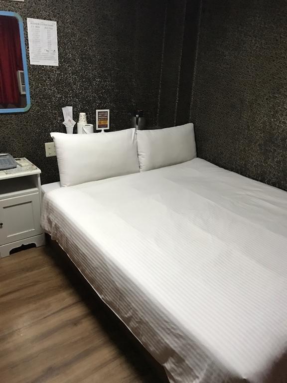 Fly Inn Đài Bắc Ngoại thất bức ảnh